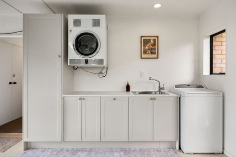 Photo of property in 111 Hall Street, Cambridge, 3434