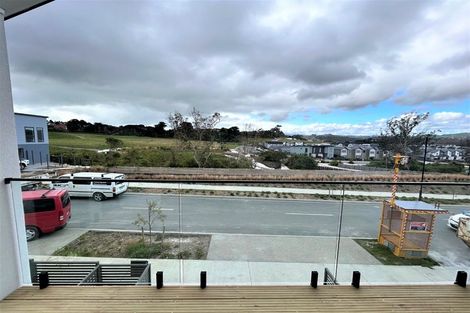 Photo of property in 7 Koreke Close, Kenepuru, Porirua, 5022