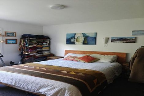 Photo of property in 8d Nikau Road, Point Howard, Lower Hutt, 5013