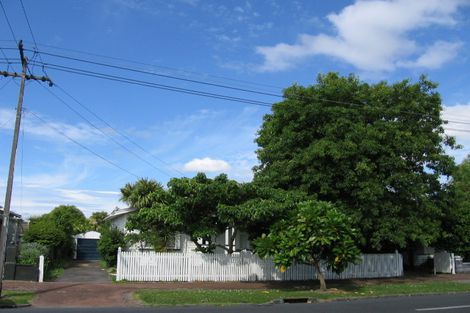 Photo of property in 25 Moa Road, Point Chevalier, Auckland, 1022