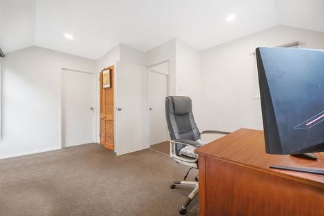 Photo of property in 74 Rhinevale Close, Henderson, Auckland, 0612