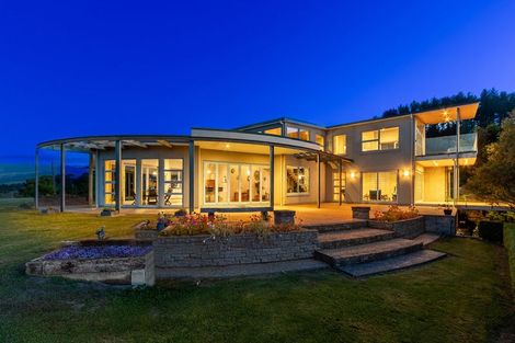 Photo of property in 102 Kuku East Road, Kuku, Levin, 5570