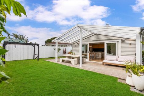 Photo of property in 15 David Street, Bayswater, Auckland, 0622