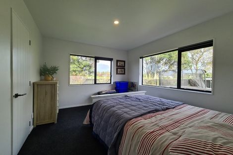 Photo of property in 16 Chatswood Grove, Fitzroy, New Plymouth, 4312