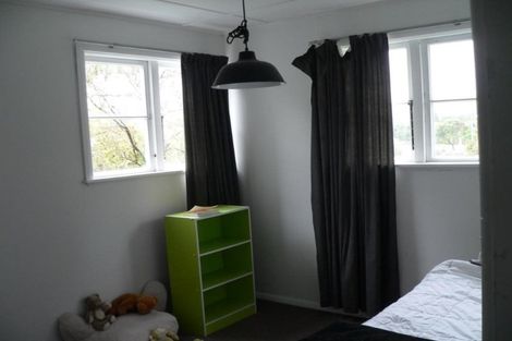 Photo of property in 140 Epuni Street, Epuni, Lower Hutt, 5011