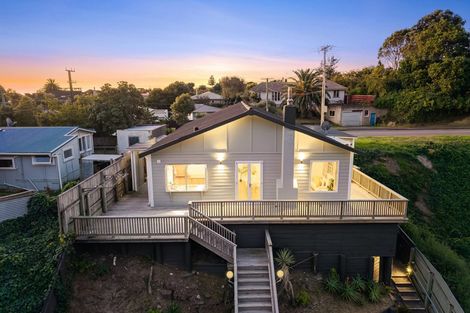 Photo of property in 76 Tilley Road, Paekakariki, 5034