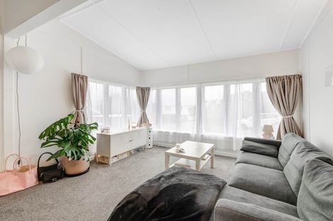Photo of property in 1305 Whangaparaoa Road, Army Bay, Whangaparaoa, 0930