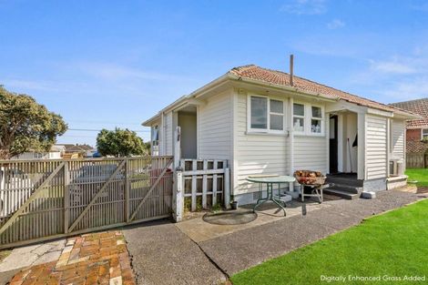 Photo of property in 90 Harper Street, Gonville, Whanganui, 4501