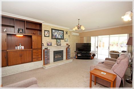 Photo of property in 7 Harlech Street, Levin, 5510