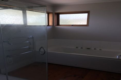 Photo of property in 2/26 Bayview Road, Hauraki, Auckland, 0622