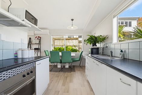 Photo of property in 2/15a Mcintyre Road, Mangere Bridge, Auckland, 2022