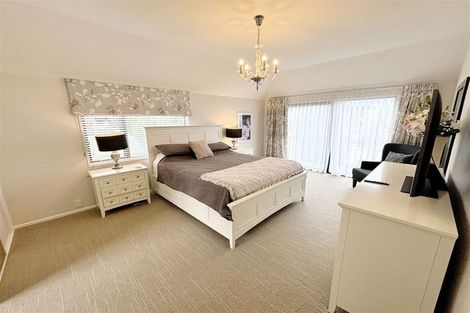 Photo of property in 76 Mount Pleasant Road, Mount Pleasant, Christchurch, 8081