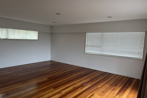Photo of property in 757 East Coast Road, Northcross, Auckland, 0630