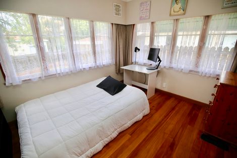 Photo of property in 166 Cambridge Road, Hillcrest, Hamilton, 3216