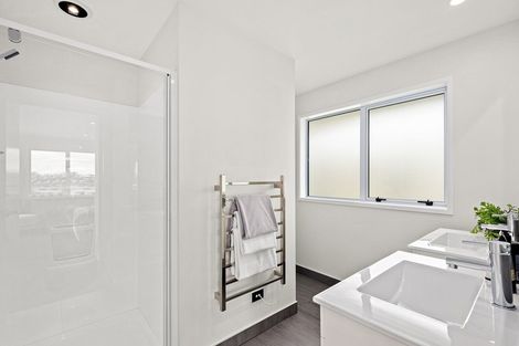 Photo of property in 20 Waititiro Rise, Stanmore Bay, Whangaparaoa, 0932