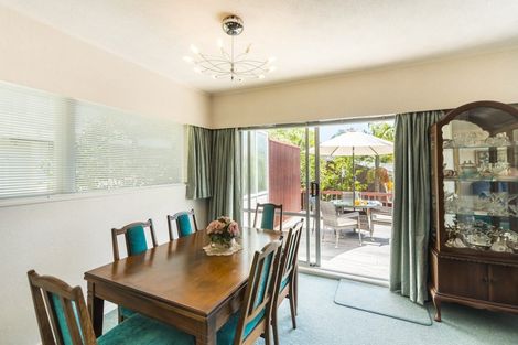 Photo of property in 19 Maxwelton Drive, Mairangi Bay, Auckland, 0630