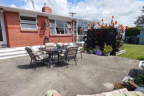 Photo of property in 1 Kennedy Crescent, Waimate, 7924