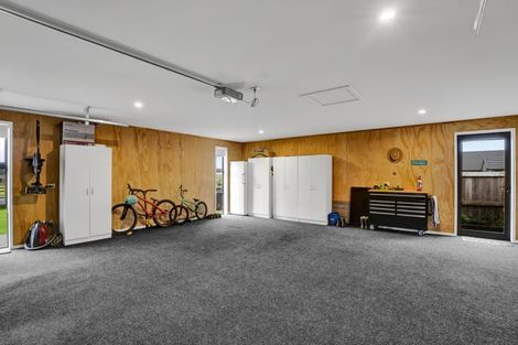 Photo of property in 26 Mercade Close, Stratford, 4332