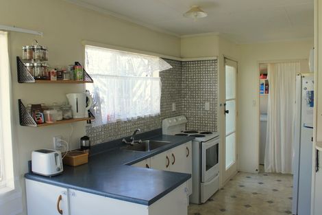 Photo of property in 8 Yorke Road, Haruru, 0204