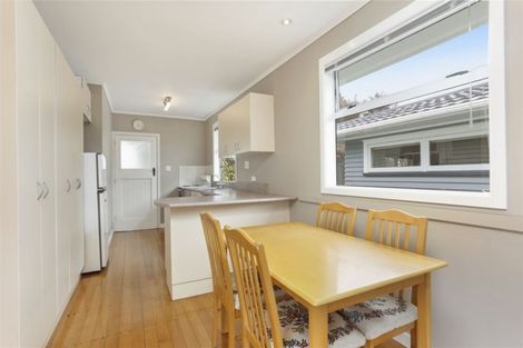 Photo of property in 10 Waione Avenue, Te Atatu Peninsula, Auckland, 0610