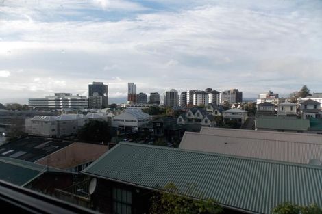 Photo of property in 171 Grant Road, Thorndon, Wellington, 6011