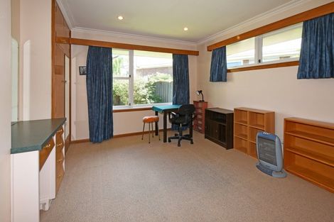 Photo of property in 87 Banks Avenue, Dallington, Christchurch, 8061