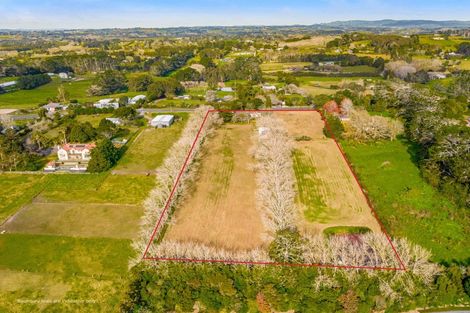 Photo of property in 76 Tawa Road, Kumeu, 0891