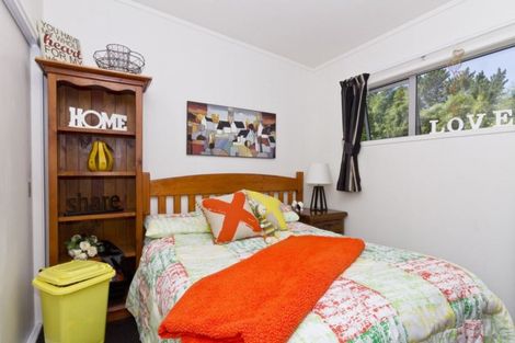 Photo of property in 210a Monowai Road, Wainui, Silverdale, 0994