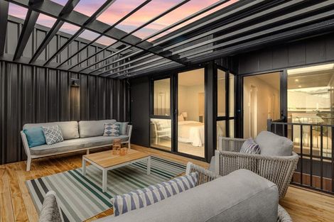 Photo of property in 118 Te Oneroa Way, Long Bay, Auckland, 0630