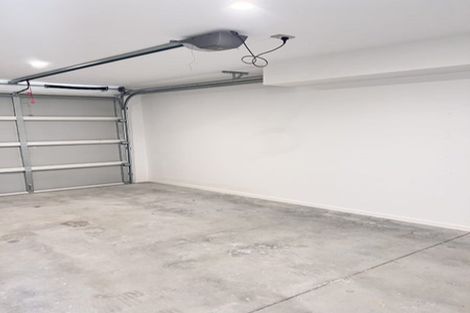 Photo of property in 116b Cascades Road, Pakuranga Heights, Auckland, 2010