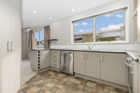 Photo of property in 4 Myrtle Lane, Raumati Beach, Paraparaumu, 5032