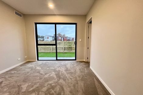 Photo of property in 16 Kiokio Place, Swanson, 0614