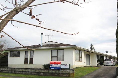 Photo of property in 3/20 Mangarau Crescent, Havelock North, 4130