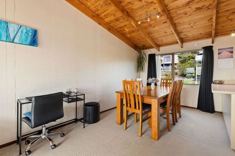 Photo of property in 2/4 Danbury Drive, Torbay, Auckland, 0630