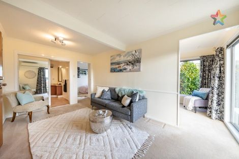 Photo of property in 10 Summit Road, Fairfield, Lower Hutt, 5011