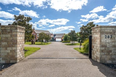 Photo of property in 287 Clifton Road, Whitford, Howick, 2571