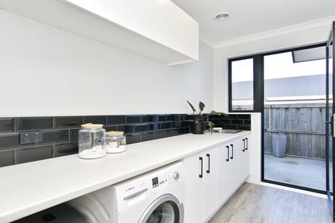 Photo of property in 33 Highgate Drive, Rangiora, 7400