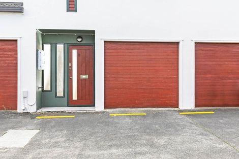 Photo of property in Lynn Park Terrace, 7/12 Ambrico Place, New Lynn, Auckland, 0600