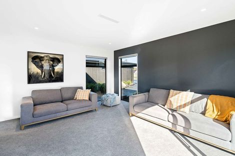 Photo of property in 19 Frank Ernest Crescent, Prebbleton, 7676