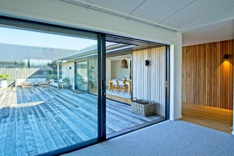 Photo of property in 17 Sandy Cove, Wainui, Gisborne, 4010