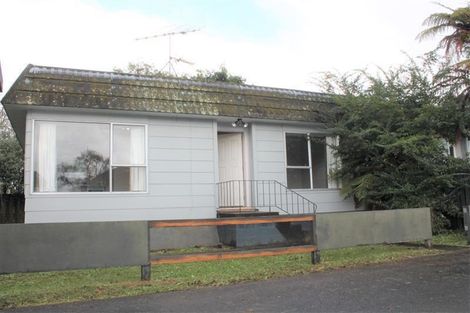 Photo of property in 2/17 Sharivari Place, Conifer Grove, Takanini, 2112