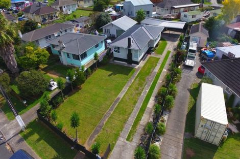 Photo of property in 8 Blake Road, Mangere East, Auckland, 2024