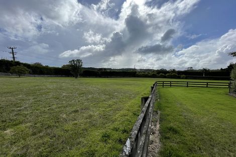 Photo of property in 136 Oraha Road, Kumeu, 0892