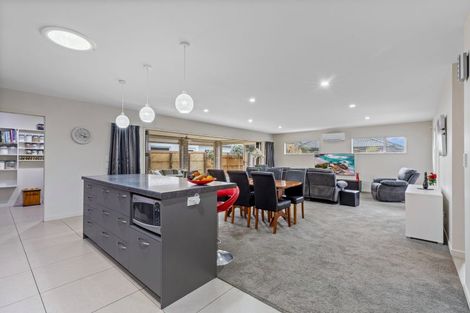 Photo of property in 6 Excelsa Place, Papamoa Beach, Papamoa, 3118