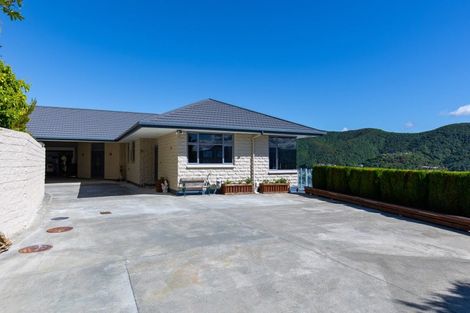 Photo of property in 8 Marina View, Waikawa, Picton, 7281