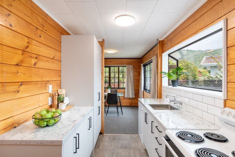 Photo of property in 60 Pasadena Crescent, Totara Park, Upper Hutt, 5018