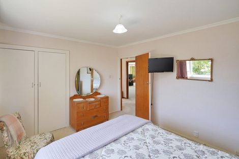 Photo of property in 5 Ron Place, Bishopdale, Christchurch, 8051