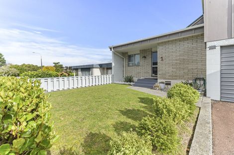 Photo of property in 1 La Salle Drive, Westown, New Plymouth, 4310