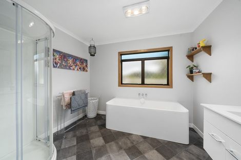 Photo of property in 8a Carthew Street, Okato, 4335