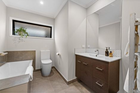 Photo of property in 4 Kapia Road, Westgate, Auckland, 0614